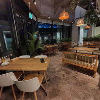 おしゃれな店内は枚方駅近くでの女子会・ママ会に最適！