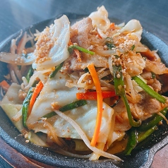 爆肉鉄板/爆肉チャーハン