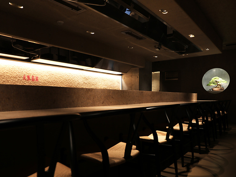 赤坂見附駅より徒歩30秒◆完全個室完備