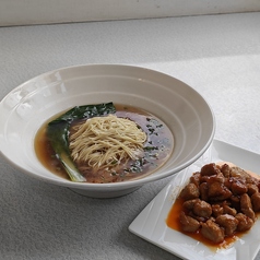 66麺館 滬味館の写真