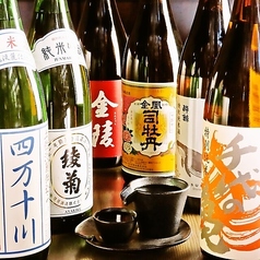 【個室完備】鮮魚×銘柄日本酒30種以上 居酒屋 魚吟商店 新橋本店の特集写真
