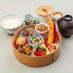 名物！うまやで人気の楽屋めし