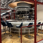 おしゃれな内装ながらも、緊張せずに寛げる落ち着いた店内です。ぜひ素敵な時間をお過ごしください◎