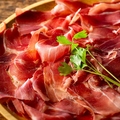 料理メニュー写真&nbsp;【スペイン産生ハム・60分食べ放題】飲食代3,000円以上の方は通常価格1,320円⇒特別価格の500円に！