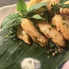 【雲南茄子・台湾バジル】茄子と台湾バジルのサクサク天ぷら