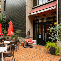 【花と緑に囲まれた都会のオアシス…】