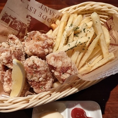 チキンバスケット（唐揚げ）