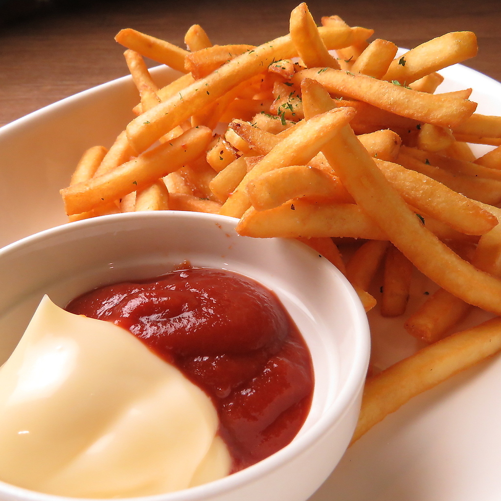 フライドポテトやだし巻き卵など飲み会にピッタリなメニューも多数ご用意しております♪