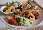 こだわりの食材を使用したワンプレートランチは肉料理・魚料理・お野菜などを存分にご堪能頂けます☆