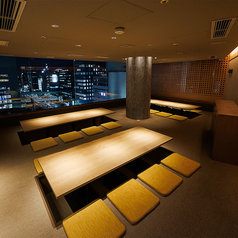 最大30名様まで入れる最大の完全個室♪三宮で大人数での宴会なら燦神戸店にお任せください！飲み放題付宴会コースは6000円～ご用意ございます。会社の飲み会や同窓会などの大人数での集まりの際には是非ご活用ください。打ち上げや決起会などにもおすすめです！ご要望、ご不明点なおはお気軽にお問い合わせください。