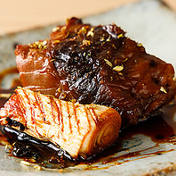 焼鳥の道を究めた当店だからこそ出来る葱鮪焼。深い味。