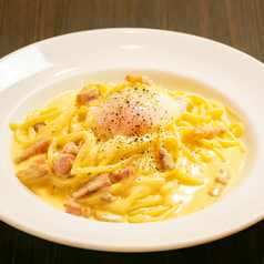 温泉玉子添えパンチェッタカルボナーラ