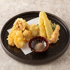 海鮮と夏野菜の天婦羅　山椒塩添え