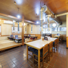 テーブルとお座敷を合わせれば32名様ご宴会可！