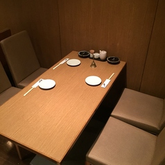 テーブル席もご用意しております。2卓繋げて、テーブル席でのご宴会も可能です。