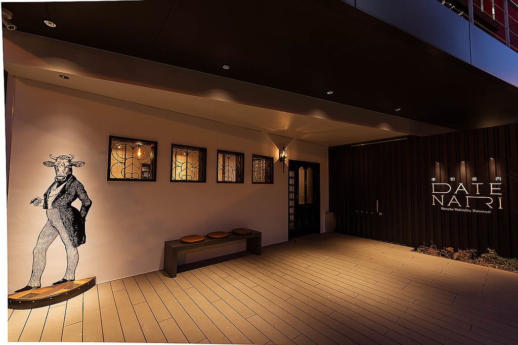 夜になると隠れ家感が増す…