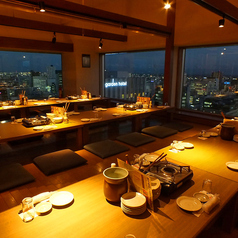 20名様～65名様用の個室宴会席。仙台の夜景を見下ろす窓際は非常に人気です！