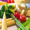 料理メニュー写真 温野菜のラクレット