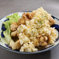 フロア貸切が可能ですので、女子会などにも最適です。華やかで楽しい雰囲気のお席で存分にお楽しみください。