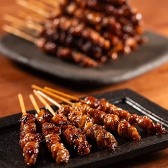 炭火でじっくり焼いた焼きとりもございます◎定番メニューからちょっと変わったメニューまで☆焼きとり各種の写真