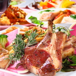 料理人が仕込みから食材を手掛ける料理の数々は、カラオケとは思えない本格派です♪