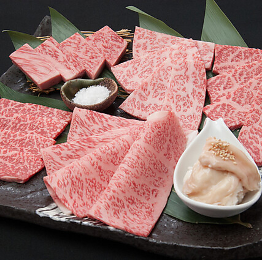 当店一押し◎『にくTATSU盛り』4名様分☆ステーキや焼きしゃぶなど、人数に合わせてご用意出来ます♪