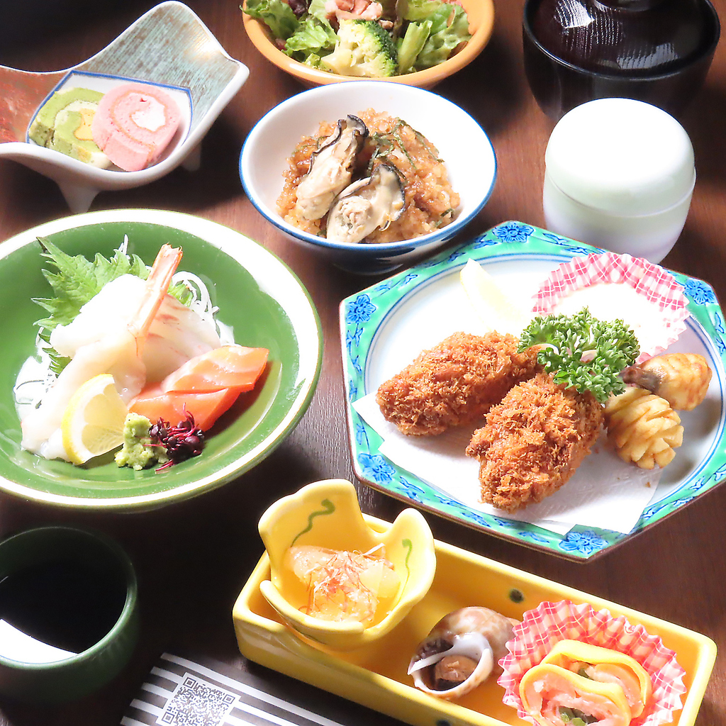 季節に合わせた旬食材のお料理をご用意。瀬戸内地物使用の宴会にお勧めコースは3300円(税込)～ご用意