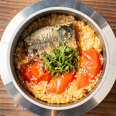 鯖とフルーツトマトの釜飯