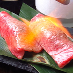 忘新年会などに◎その場で炙って出してくれる『肉寿司』を味わえる肉寿司付コースは5980円(税込)～！