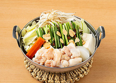 和牛生もつ鍋　貝柱と鶏スープ　味噌仕立て