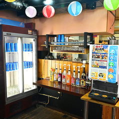 セルフドリンク飲み放題でみんなでワイワイ♪今夜も乾杯!