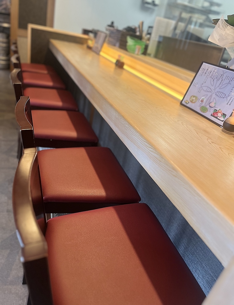 【デート利用やお一人様利用に◎】目の前で調理される様子をお楽しみいただくことができます♪