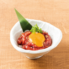 馬刺しユッケ