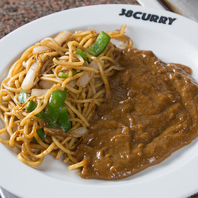 やみつき！オリジナルカレー使用の旨辛カレー焼きそば◎