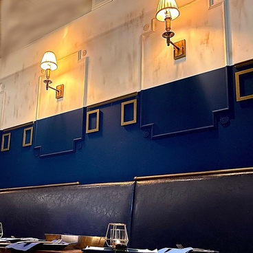 Mrs KINGSMAN ミセスキングスマン の雰囲気1