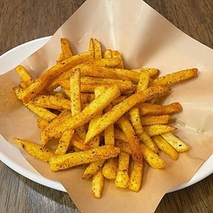 やみつきスパイシーポテト