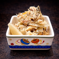 ≪お酒がすすむ！≫串焼きと共に楽しむ充実の逸品。