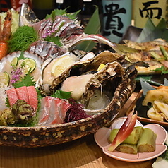 鮮魚たっぷり宴会コース！ 厳選した20種以上の日本酒