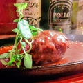 料理メニュー写真&nbsp;POLLOのハンバーグ　自家製デミグラスソース