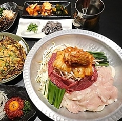 【宴会におすすめ◎】当店自慢のテッチャン鍋コース！飲み放題付きもご用意しております！の写真