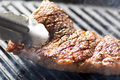 料理メニュー写真 牛赤身肉のガーリックステーキ