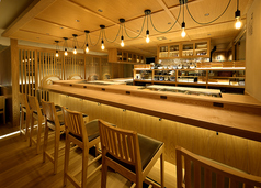 カウンター席で江戸前の技術をご堪能下さい