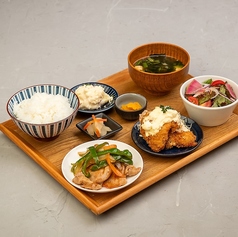 しっかり食べたいランチに★ハチマルニの定食はいかが♪