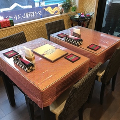 １～２名様対応テーブル