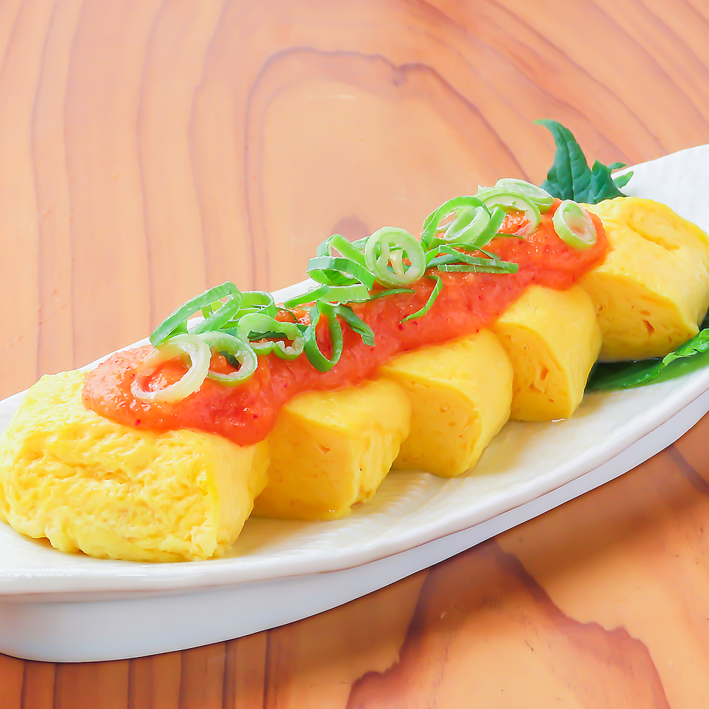 熟練の技で一本ずつ丁寧に焼き上げる優しい口当たりの出汁巻き卵や多彩な鰻串など、一品料理も充実◎