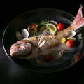 料理メニュー写真 真鯛と地酒久保田百寿 アクアパッツア 白味噌仕立て