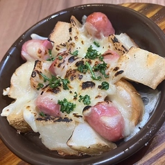 ソーセージとポテトのチーズ焼き