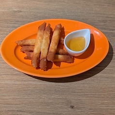 チーズスティック春巻き はちみつ添え