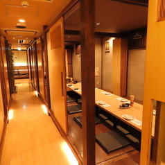 ゆったりとした空間でお食事を楽しめる◎最大40名様まで楽しめる掘りごたつ個室があります!