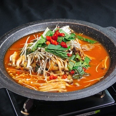 本場韓国のお母さんだから作れる郷土韓国料理《水タッカルビ》の写真